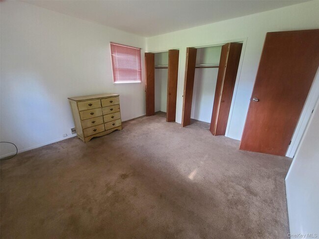 Photo - 4 E Walnut St