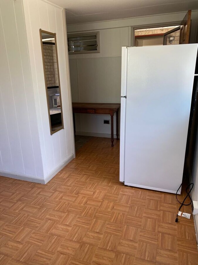 Photo - Waipahu: Studio 1 bath apartment located behind the garage