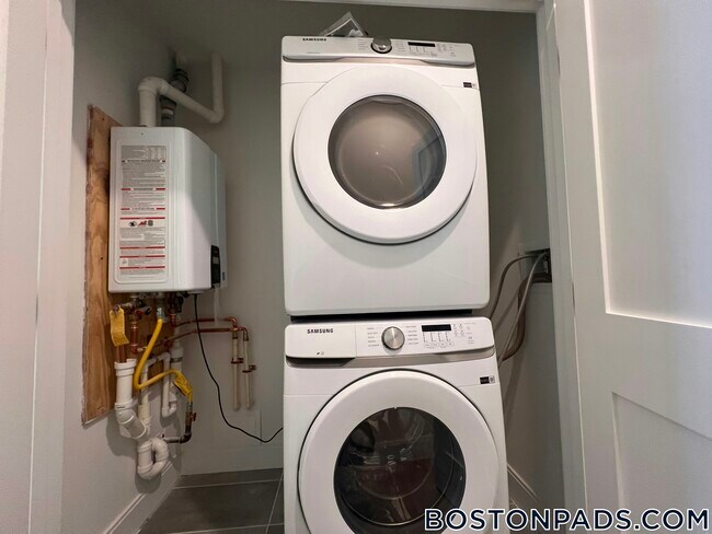 Photo - 157 Everett St Unit 302