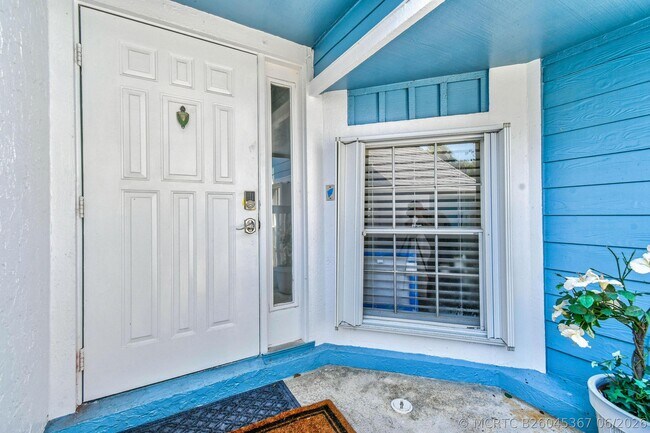 1216 Ocean Dunes Cir
