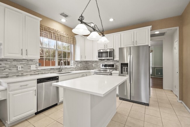 Photo - 111 S Dreamweaver Cir