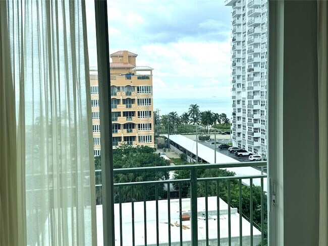 Photo - 3210 NE 5th St Unit 701