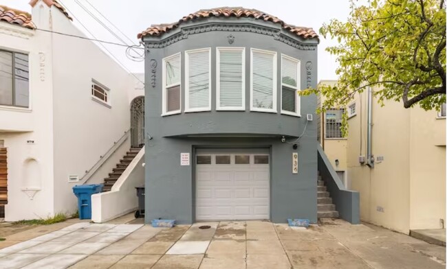 Front view of the house - 936 Brunswick St House Unit A