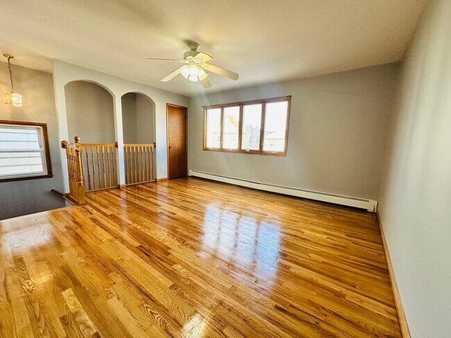 Photo - 126 W 25th St Unidad 2