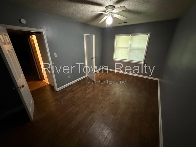 Photo - 1922 St Elmo Ave