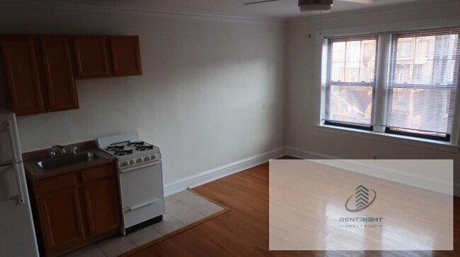 Photo - 1712 W Albion Ave Unit 1716-3H