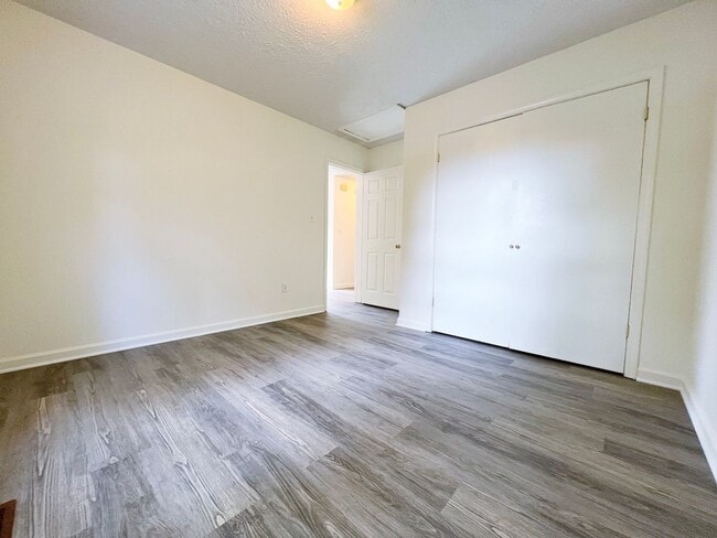 Photo - Two Bedroom Townhouse - 1.5 Baths - Spring Garden Triplex Unit 2200-A