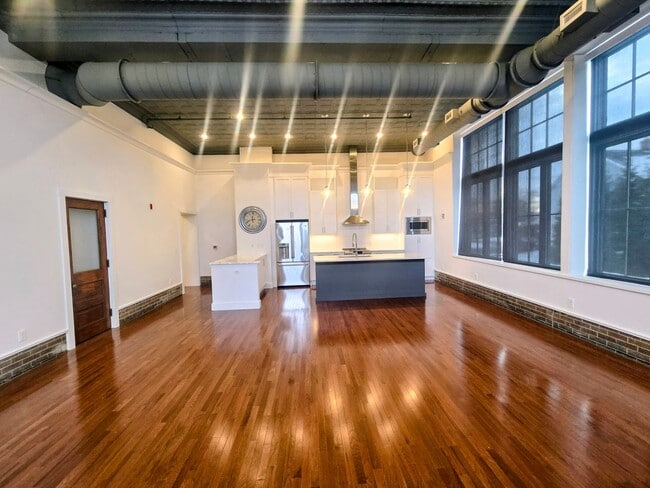 Photo - 1815 Main St Unidad B