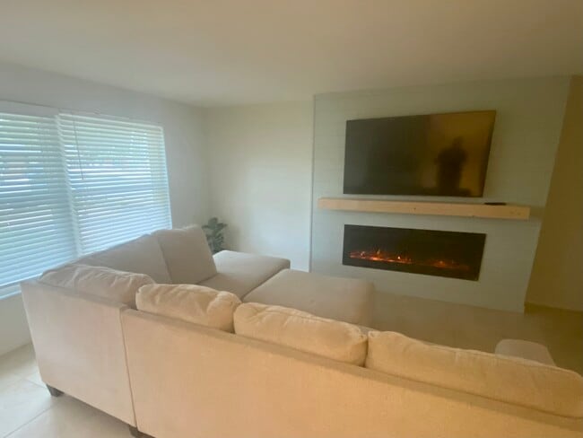 Photo - 51 Carrolwood Cir