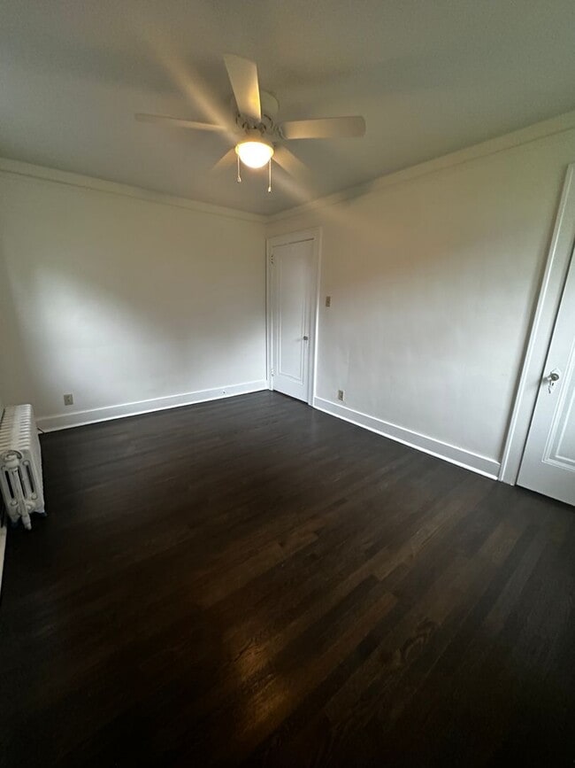 Photo - 3100 Brownsville Rd Unidad 4