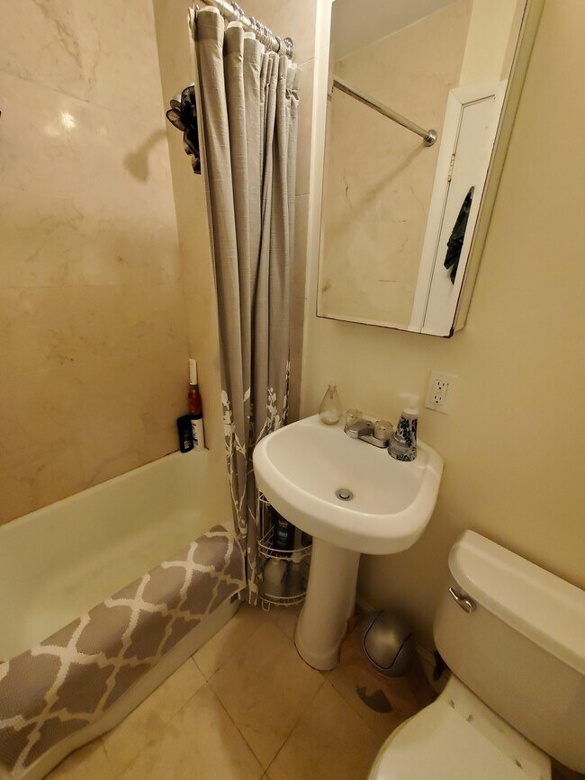 Photo - 68 Plymouth St Unit 1