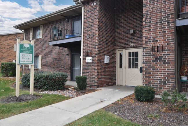 Building Photo - 5834 Margery Dr Unit 206 Rental