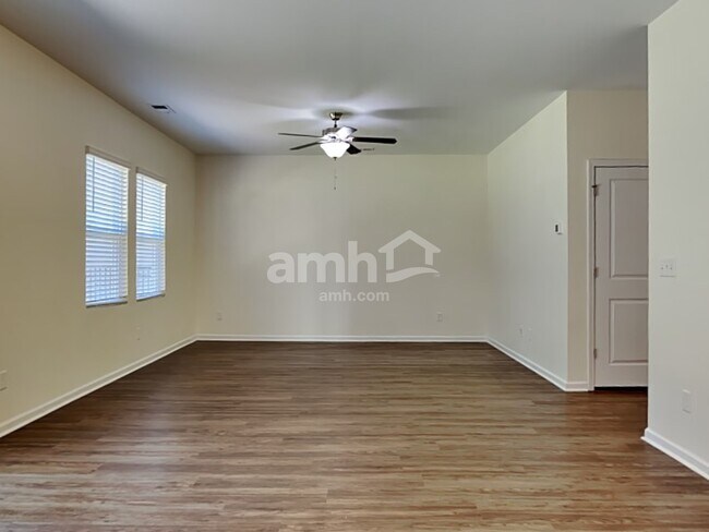 Photo - 136 Orion Way