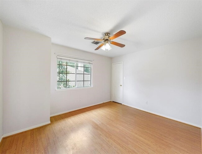 Photo - 25719 Bearborough Dr