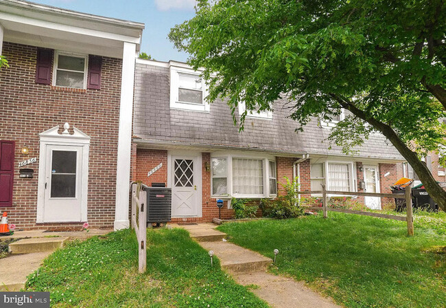 3 bedroom with Den - 3 bedroom with Den Townhome