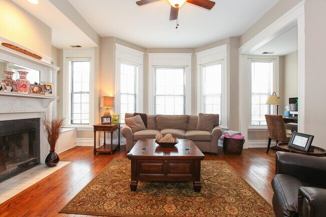 Photo - 3339 N Kenmore Ave Condo Unit 2