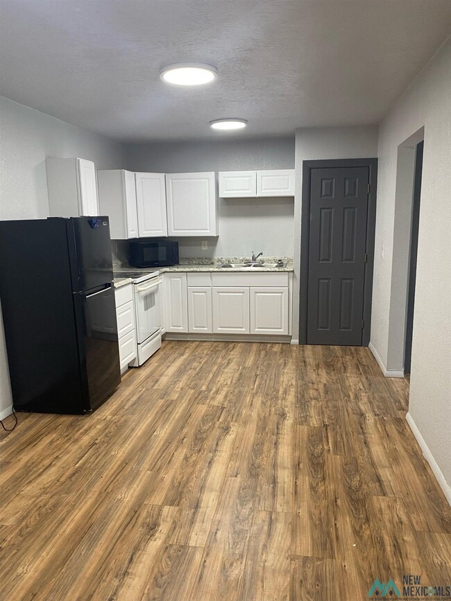 Photo - 908.5 Bullock Ct