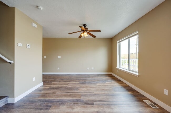 Photo - Charming Pullman Retreat with Space to Live and Entertain