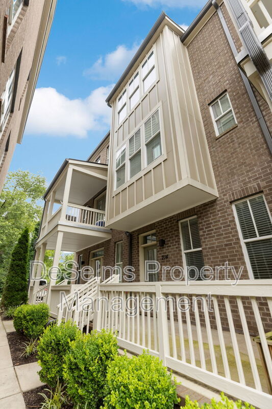Building Photo - 214 Porter Village Cir