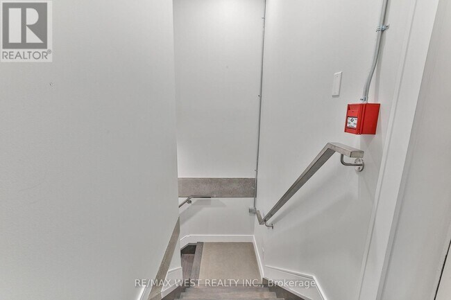 Photo - 1745 Keele St Unité 4