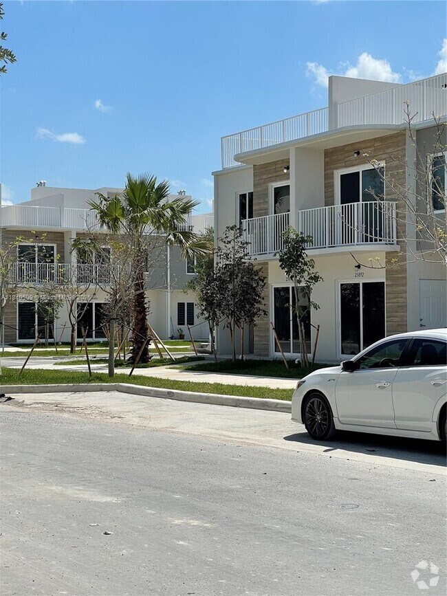 Building Photo - 25818 SW 144th Ave Rental