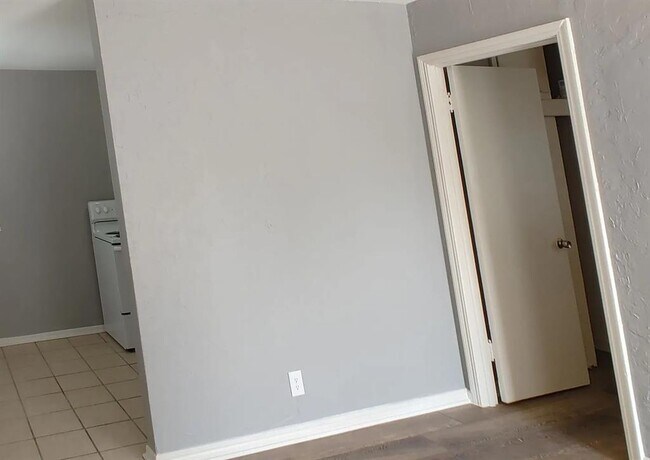 Photo - 1017 Elm Ave Unidad B