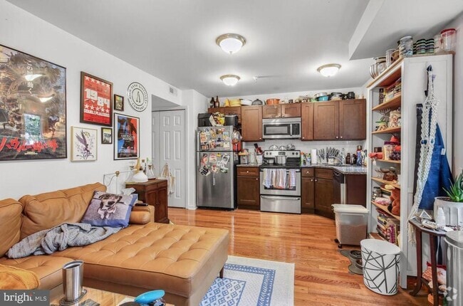 Building Photo - 1429 Poplar St Unit 3C Rental