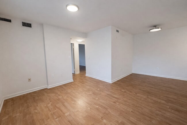 Living Room - Weinberg Commons
