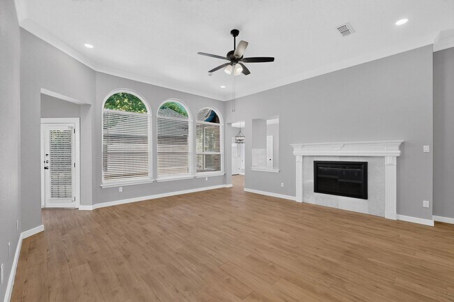 Photo - 720 Cliffmoor Dr