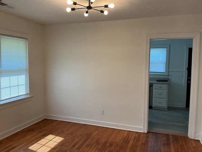 Photo - 105 Northside Dr