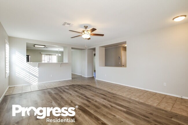 3126 W Lucia Dr