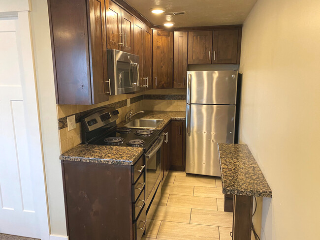 Renovated Studio in South Salt Lake! - Renovated Studio in South Salt Lake! Apartment Unit 13