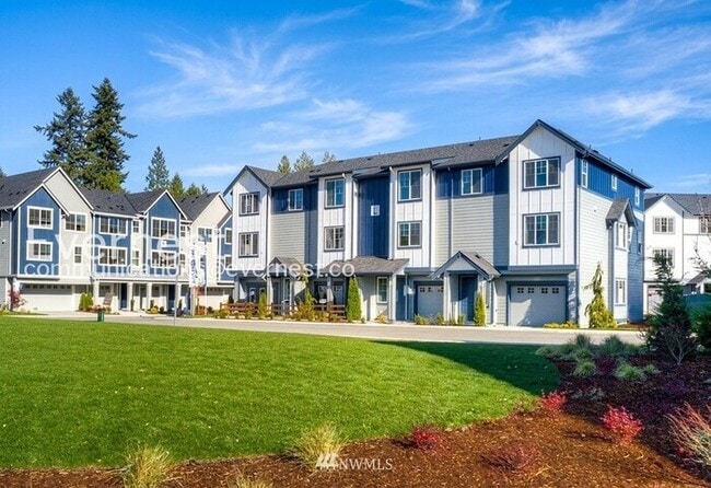 Building Photo - 2-Bed/2.5-Bath Townhome/Voucher Accepted