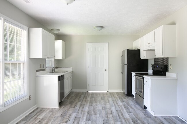 Photo - 163 Independence Dr