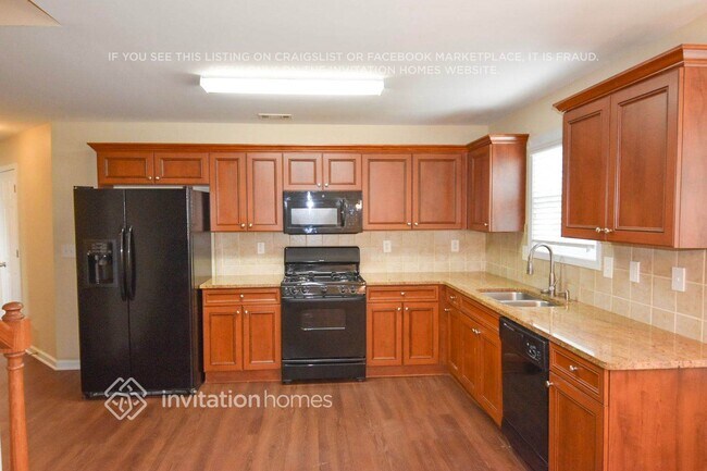 Photo - 3828 Hawk Tail Road