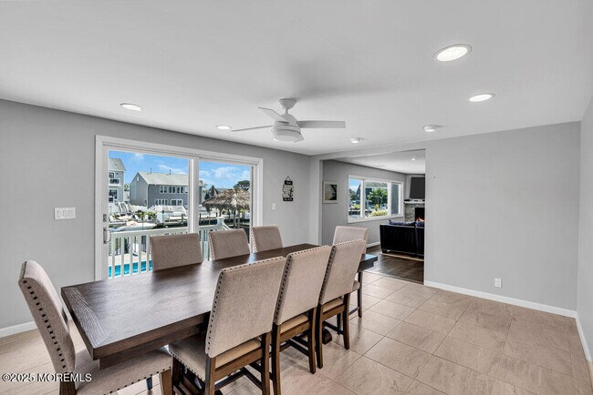 Photo - 1648 Center St