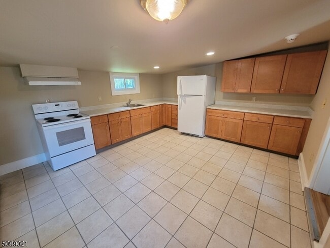 Photo - 131 4th St
