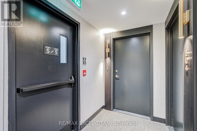 Photo - 5 Lakeview Ave Unité 503