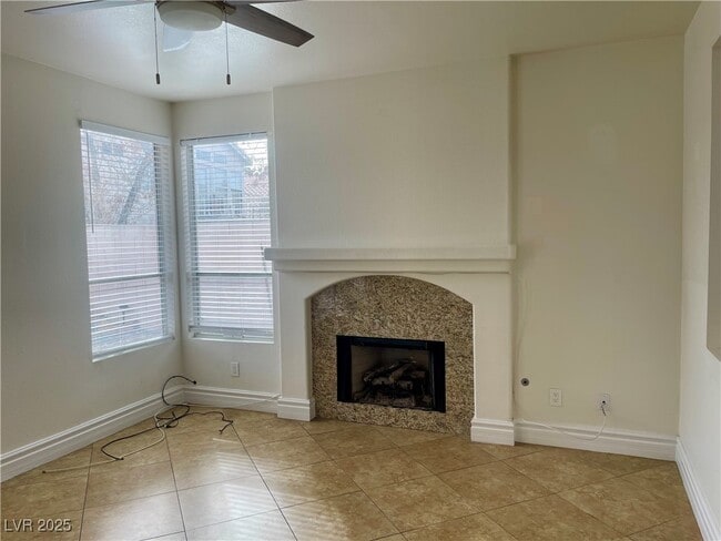 Photo - 134 Tuxford Ct