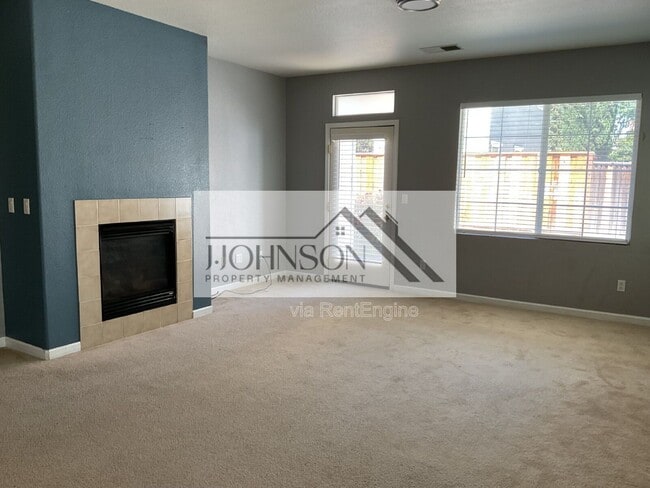 Photo - 4343 Middlefield Dr