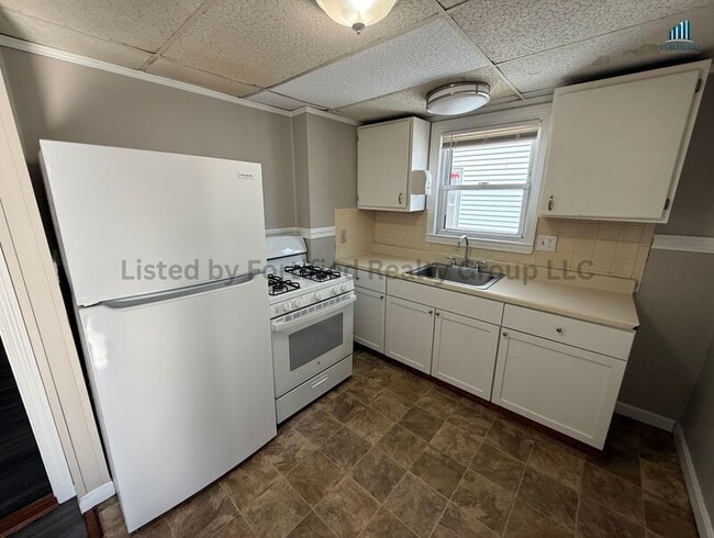 Photo - 85-85 Massasoit St Unit 2R