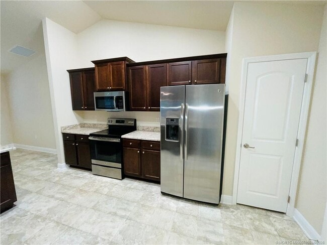 Photo - 3273 SW Rosser Blvd