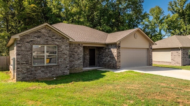 18 Lilly Ann Cir
