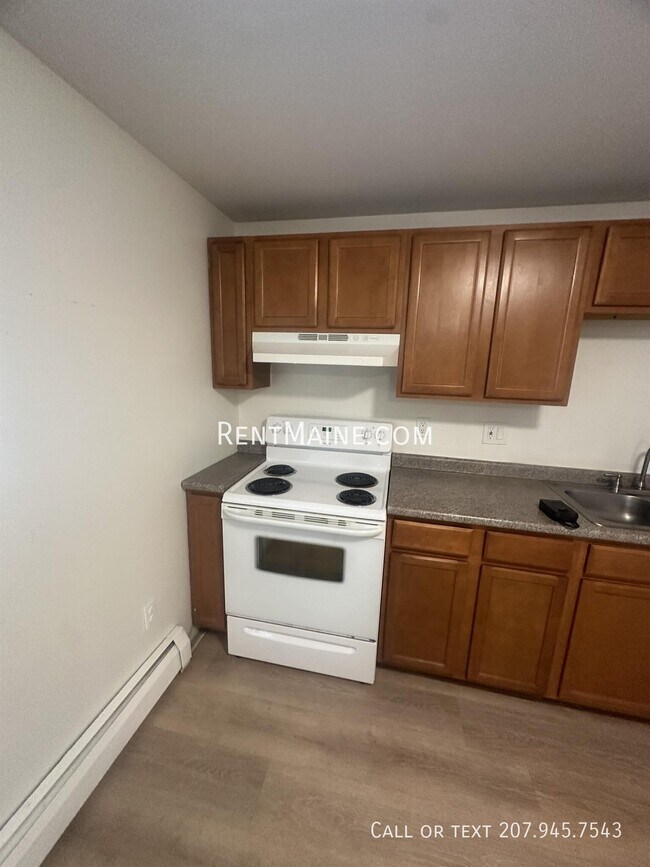 176 Augusta Rd Unit 12