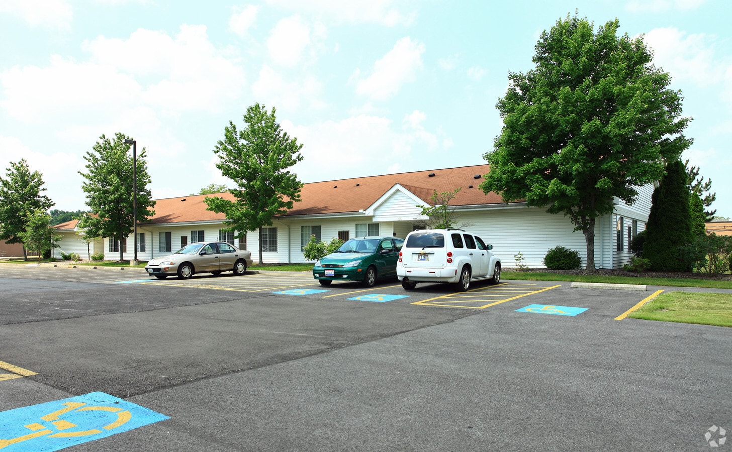 Meadow Vistas - Meadow Vistas Apartments