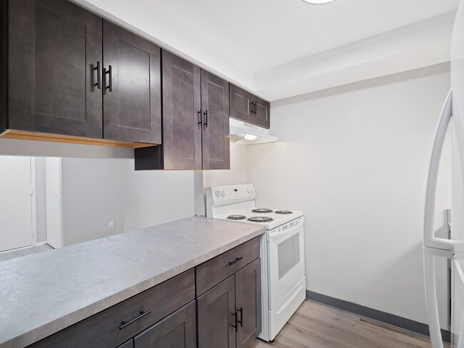 Photo - Pinegrove Apartments