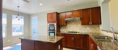 Photo - 887 Lemieux Ln