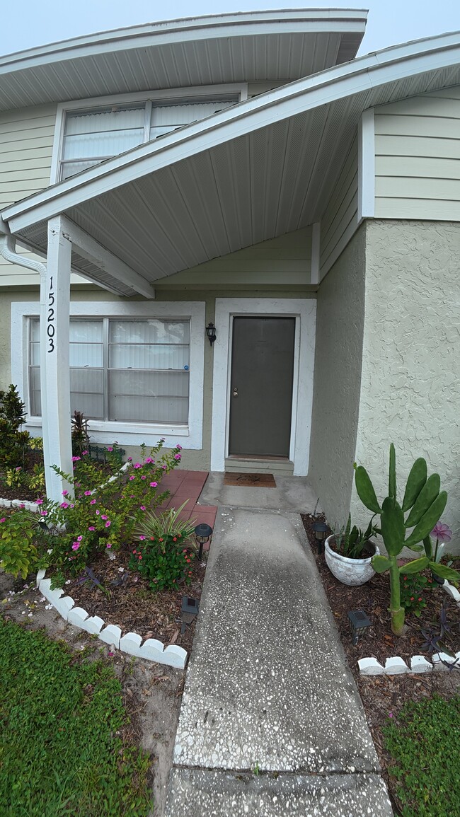 Building Photo - 15203 Morning Dr