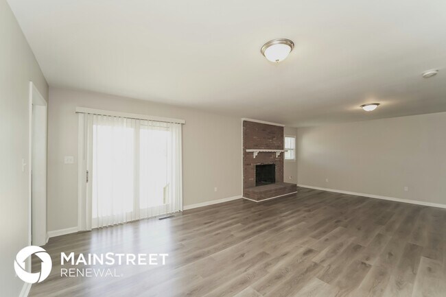 Photo - 2236 Helen Dr NW