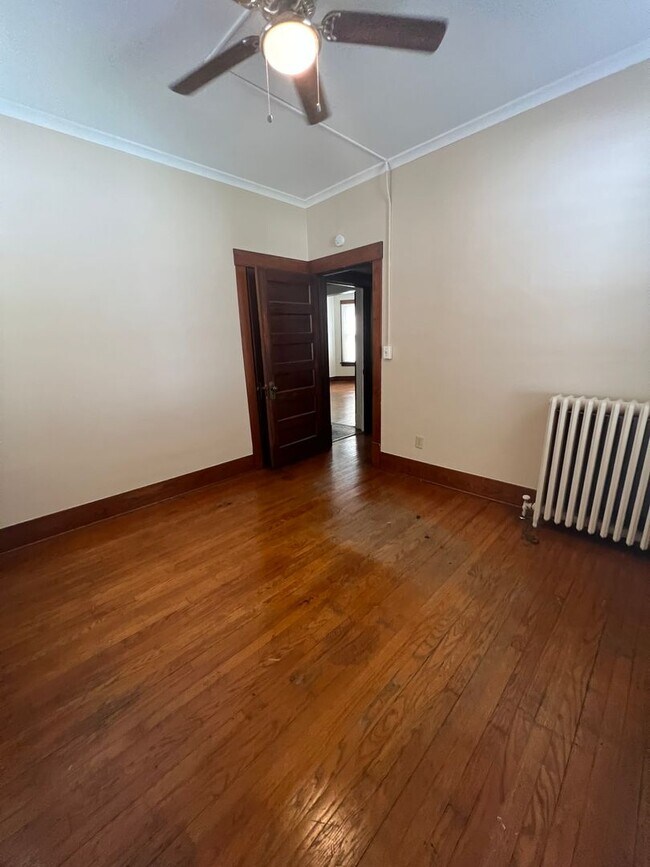 Photo - 2224 Iowa St Unidad 2224 Iowa Street Lower